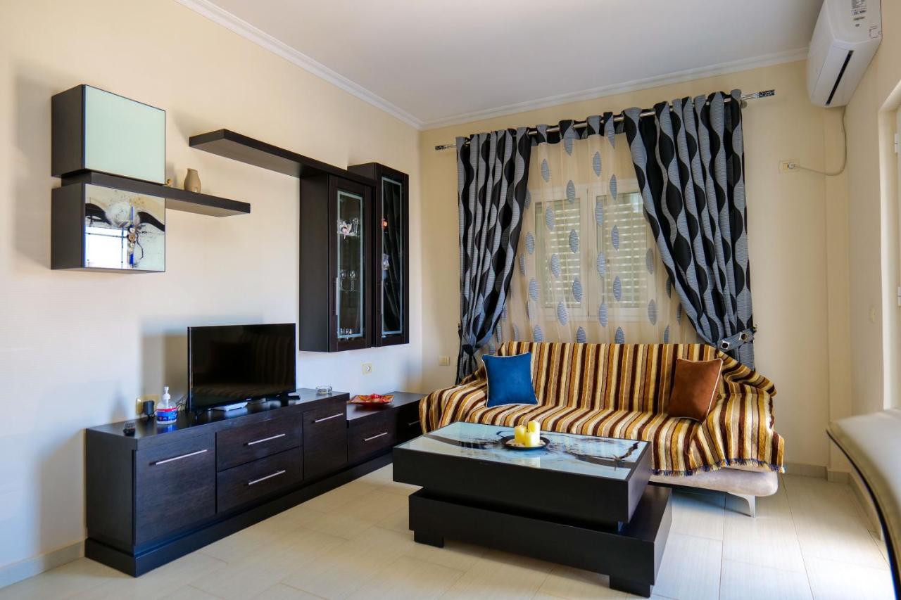 Appartamento Ideal House & *
